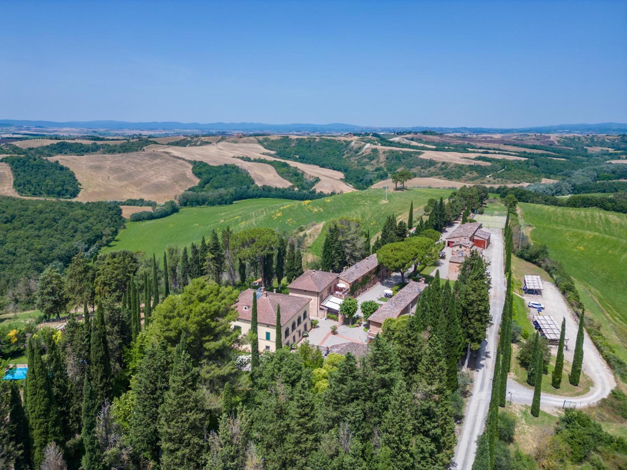 Villa Agriturismo Tenuta La Campana อัสเชียโน ภายนอก รูปภาพ